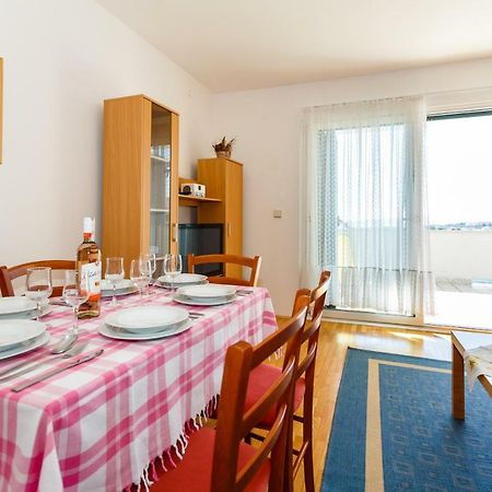 Apartment Anton Krk Town Εξωτερικό φωτογραφία