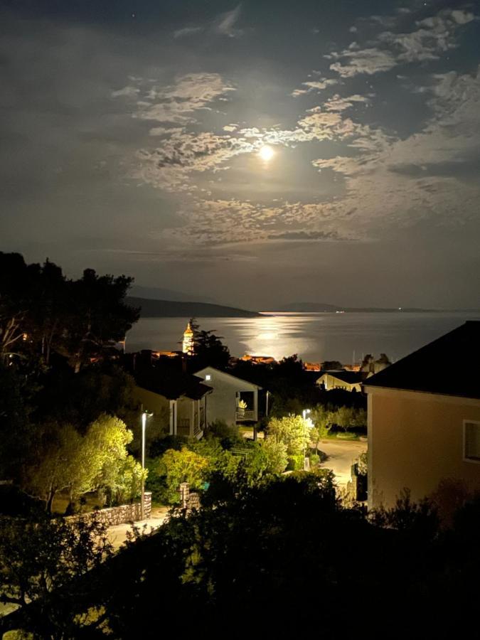 Apartment Anton Krk Town Εξωτερικό φωτογραφία