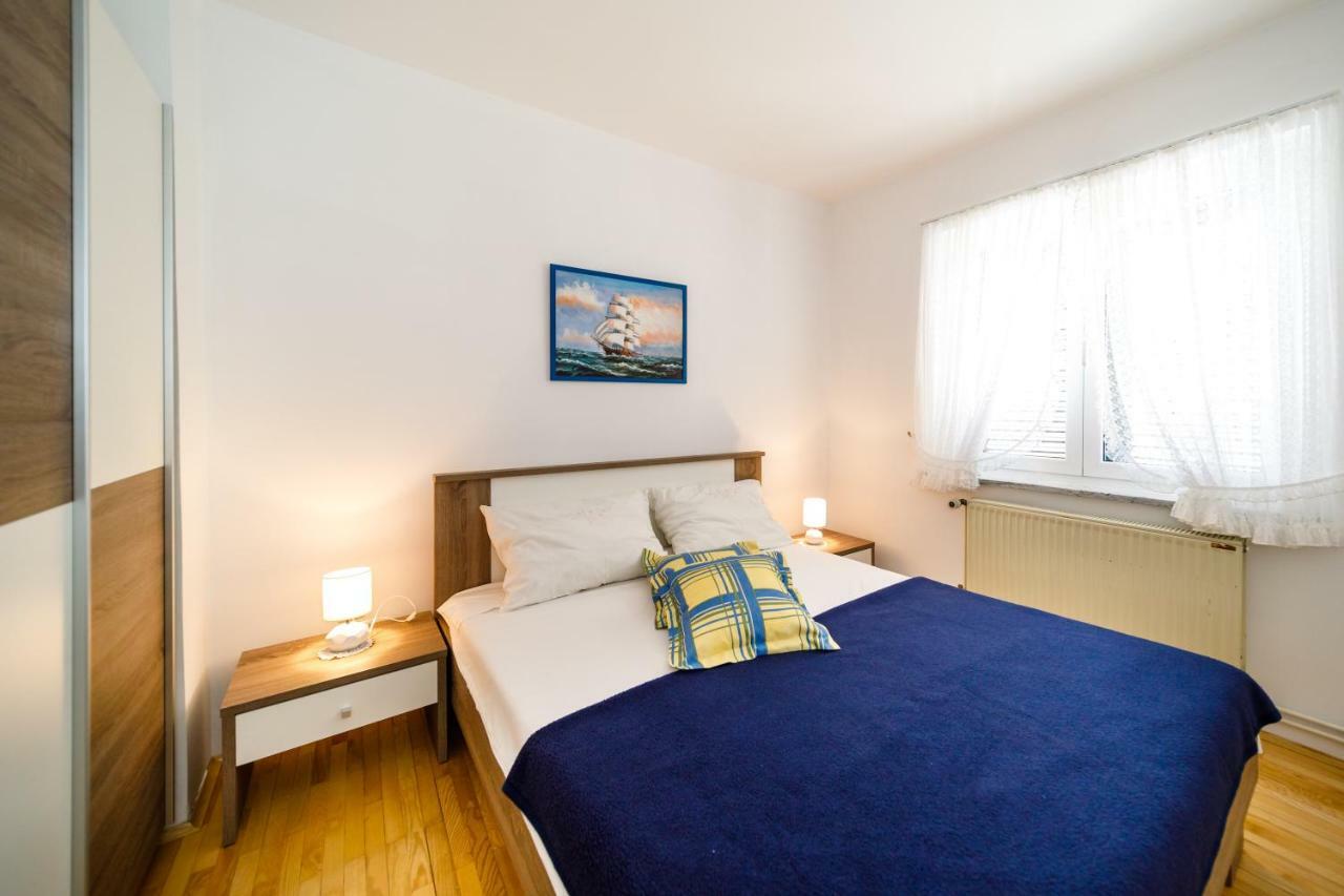 Apartment Anton Krk Town Εξωτερικό φωτογραφία